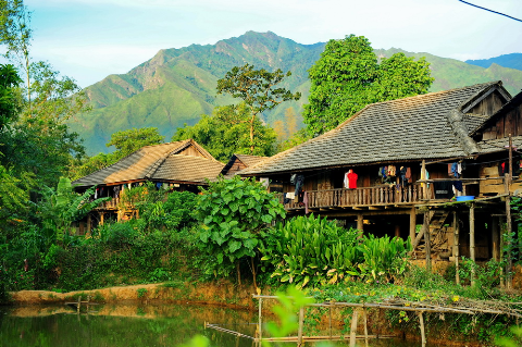 Khuyến m&atilde;i rầm rộ nh&acirc;n ng&agrave;y 8-3
